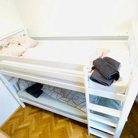 In 2 Rebuli For 4 People Apartament Leitendorf