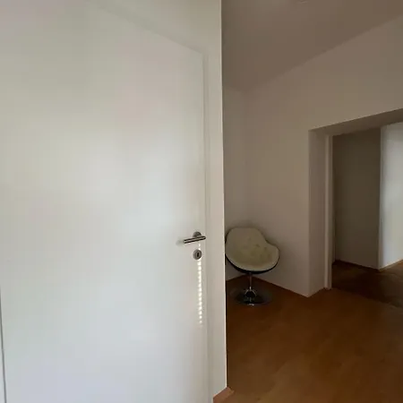 In 2 Rebuli For 4 People *