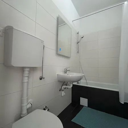 アパート In 2 Rebuli For 4 People *