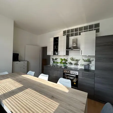 In 2 Rebuli For 4 People Leitendorf
