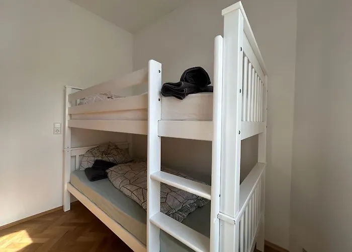 Apartament In 2 Rebuli For 4 People